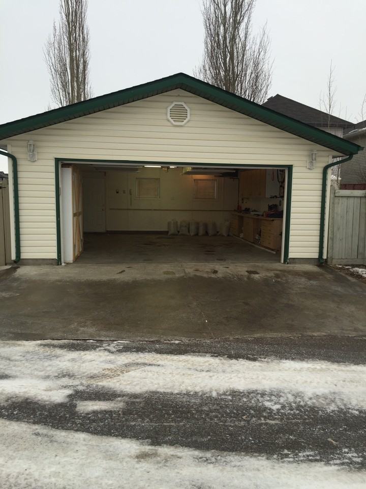 743 88 Street SW - Photo 2 of 19
