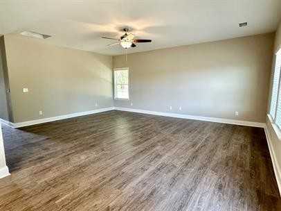 3149 Breakwater Dr - Photo 3 of 13