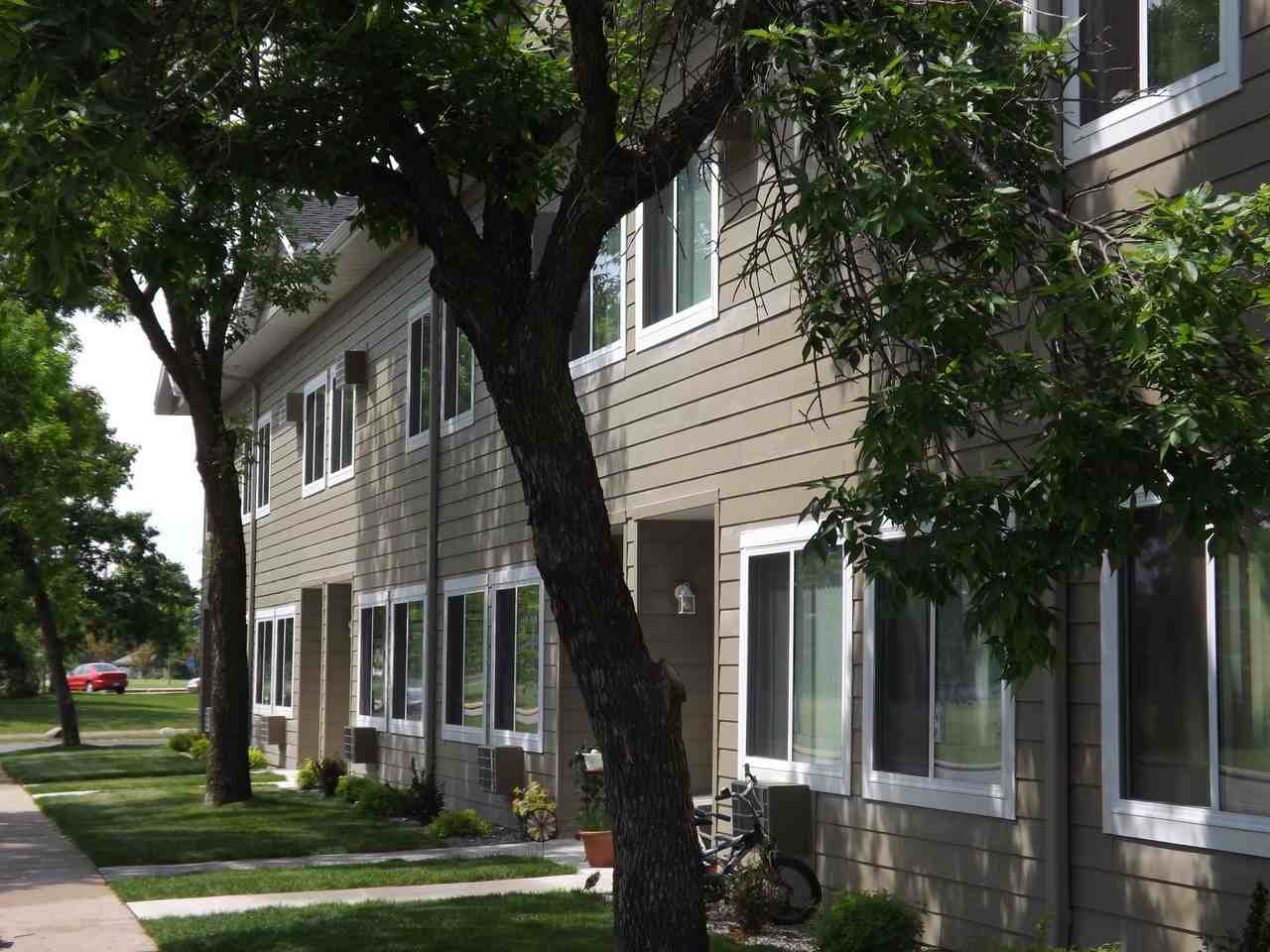 River South Apartments - Photo 2 of 7