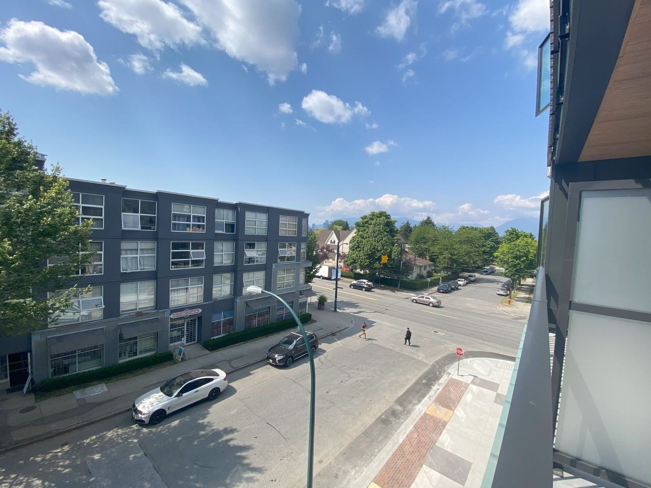 2520 Guelph Street - Photo 4