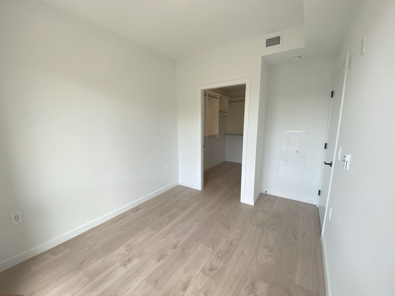2520 Guelph Street - Photo 6