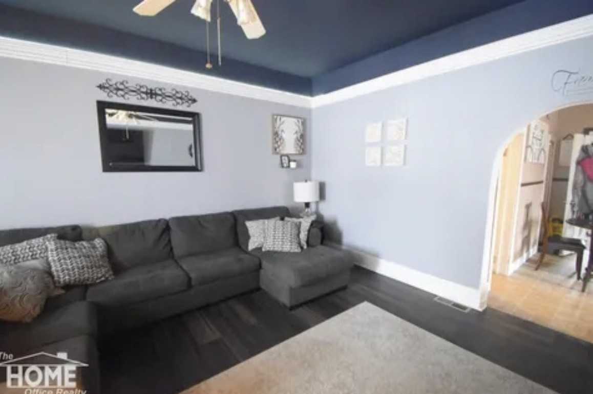 118 S Cedar St #NA - Photo 2 of 10