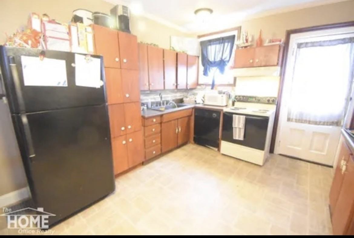 118 S Cedar St #NA - Photo 3 of 10