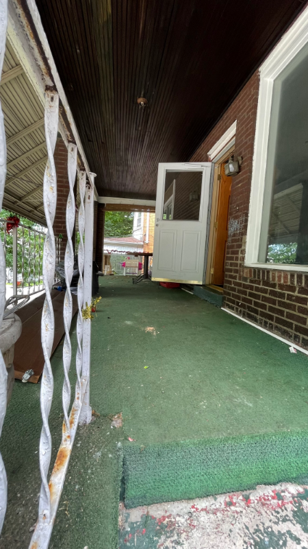 1215 Hill Ave - Photo 3 of 19