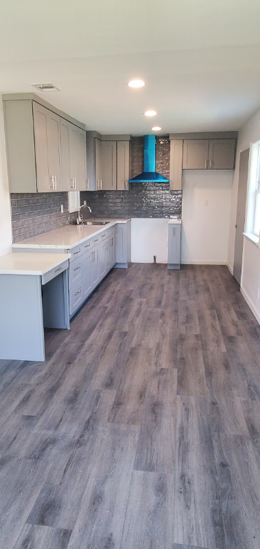 4227 E Linsley St - Photo 3 of 10