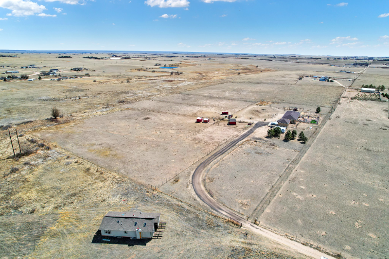 3805 Curtis Rd - Photo 2 of 45