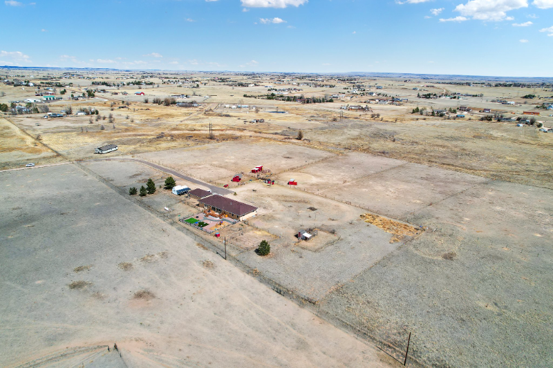 3805 Curtis Rd - Photo 3 of 45