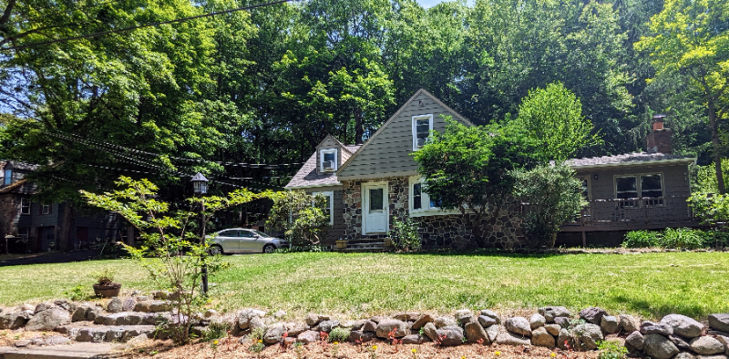 15 Tourne Rd - Photo 3 of 17