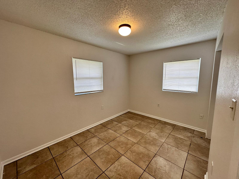 5170 Lanette St - Photo 3 of 12