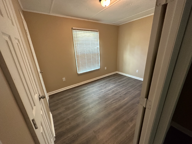 2874 Village Green Dr - Photo 3 of 9