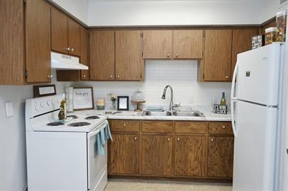 180 North Apache Road - Photo 2 of 28