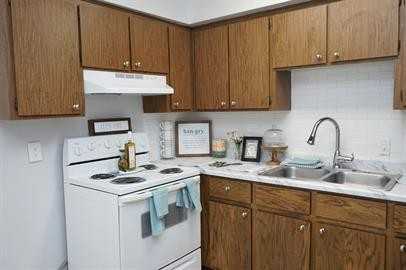 180 North Apache Road - Photo 3 of 28