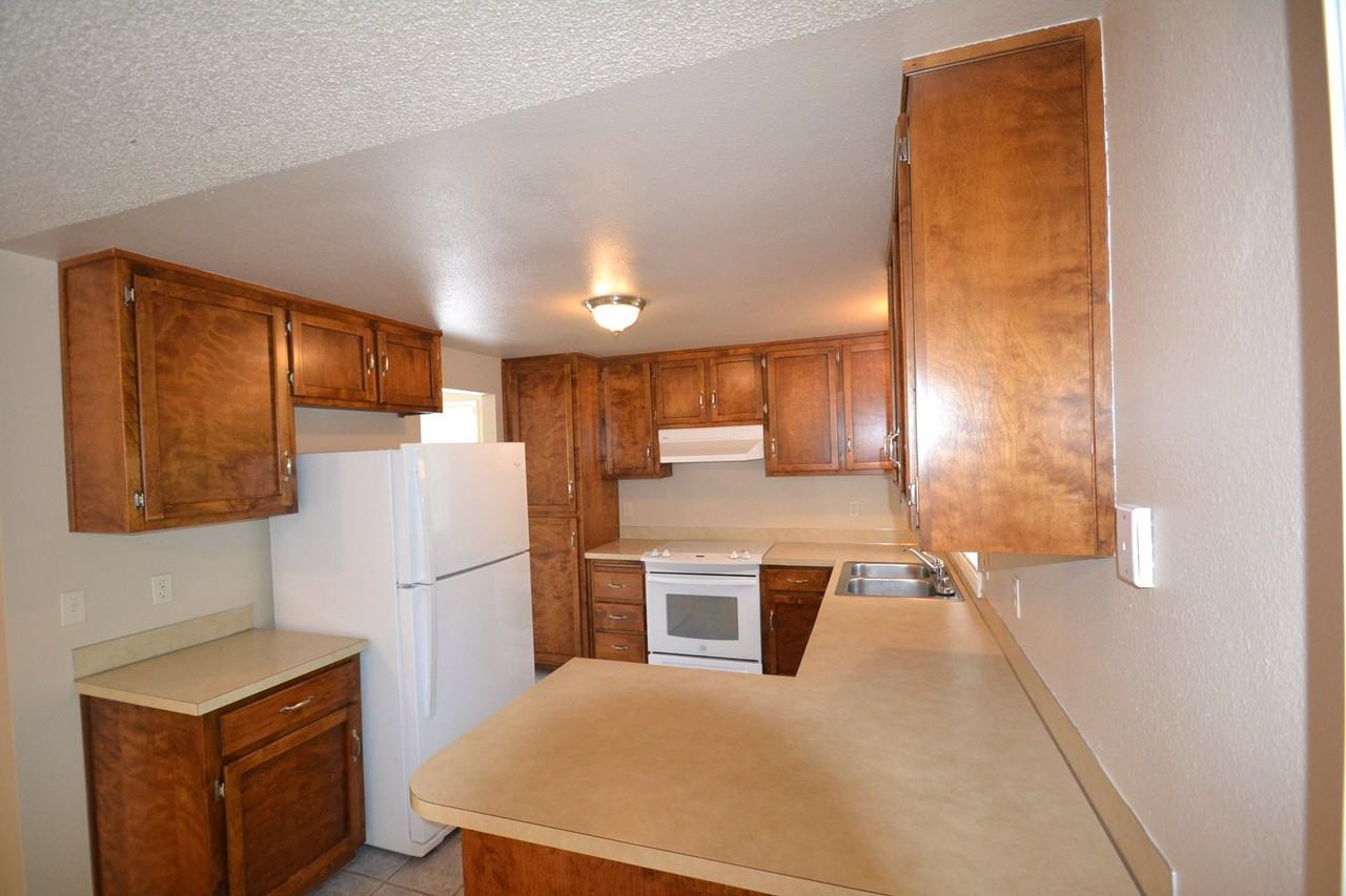 20037 82nd Ave W - Photo 2 of 9