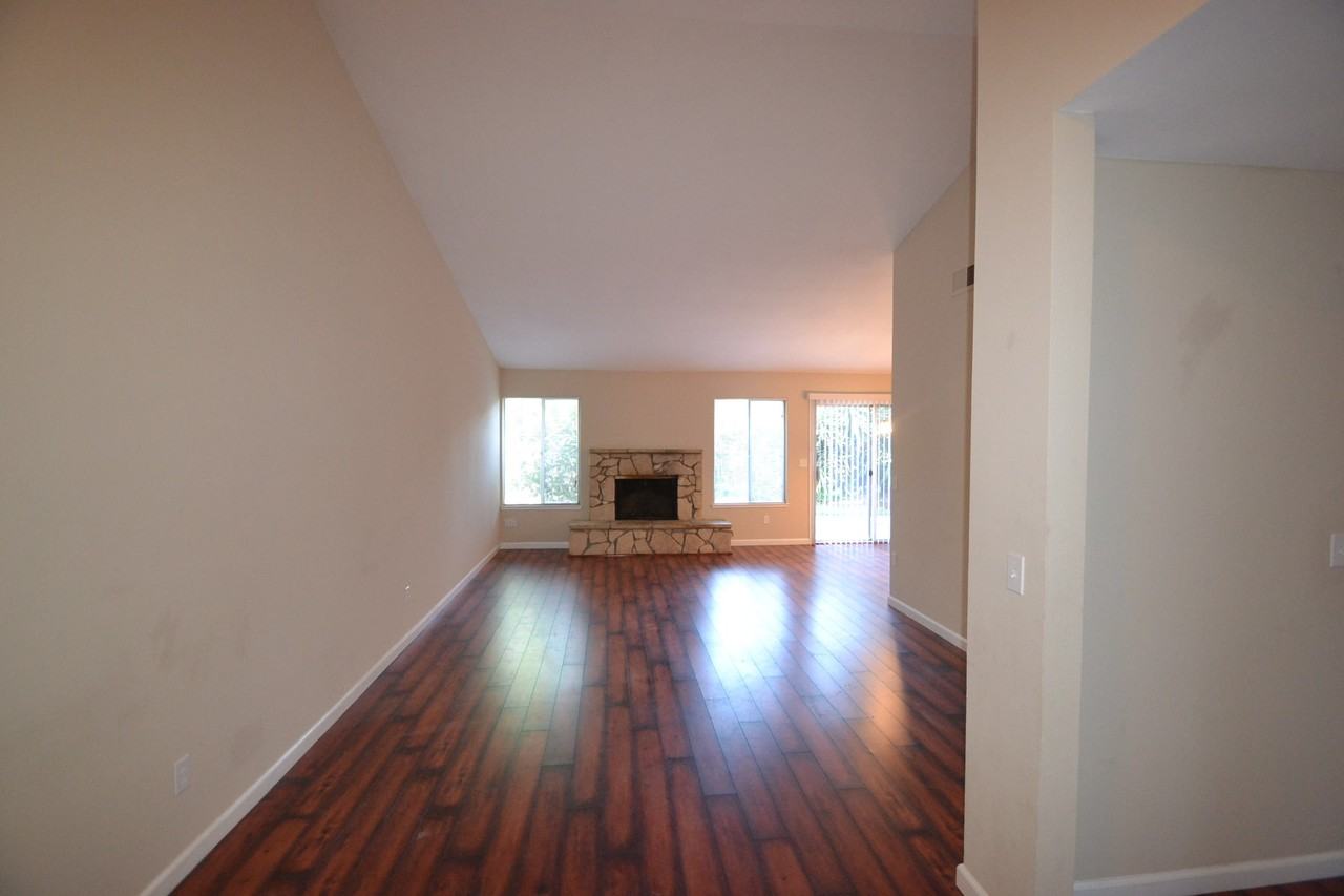 139 Cedro Cir - Photo 3 of 11