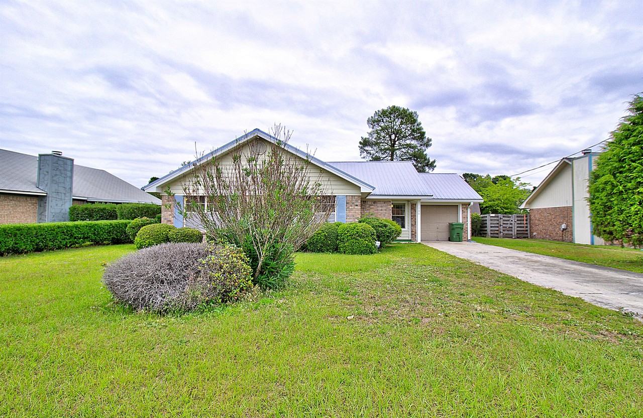 784 Inwood Drive #1 - Photo 2 of 26