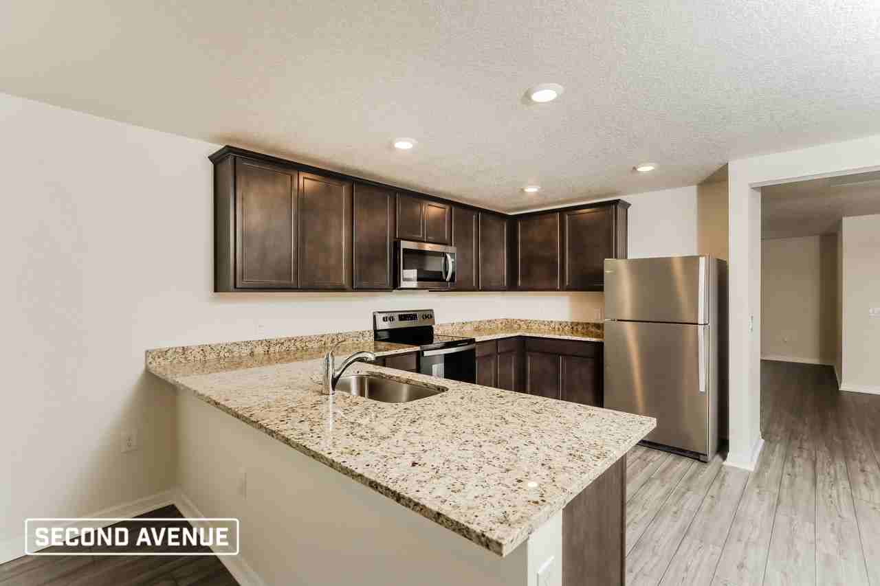 715 Hanau Ave Nw - Photo 4 of 20