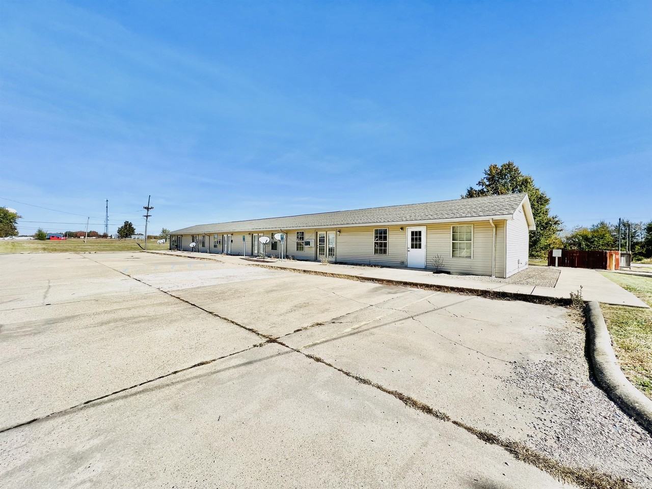 709 Plante Road #6 - Photo 5 of 10