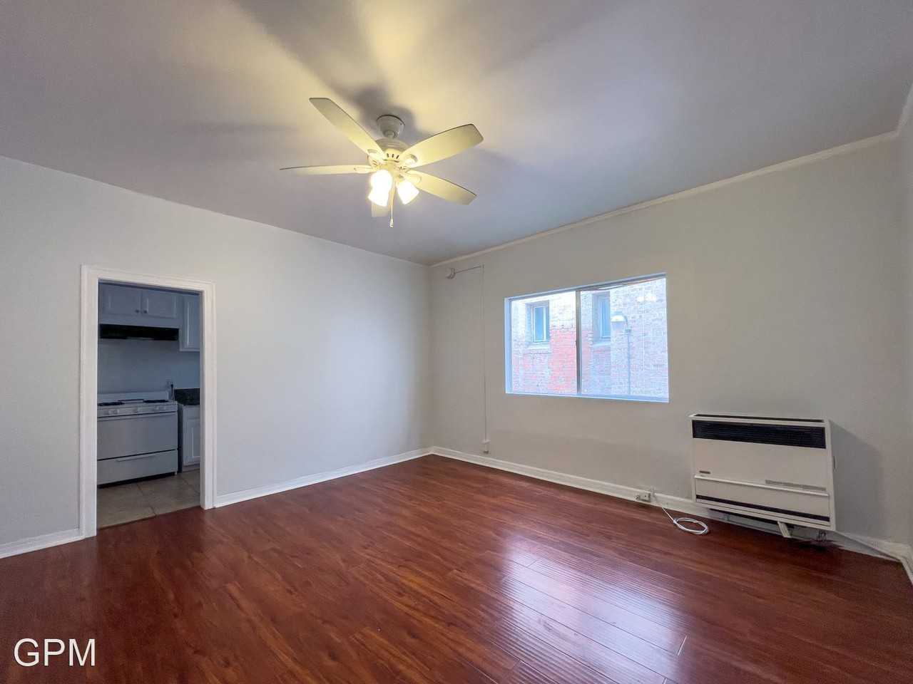 258 S Kenmore Ave - Photo 2 of 7
