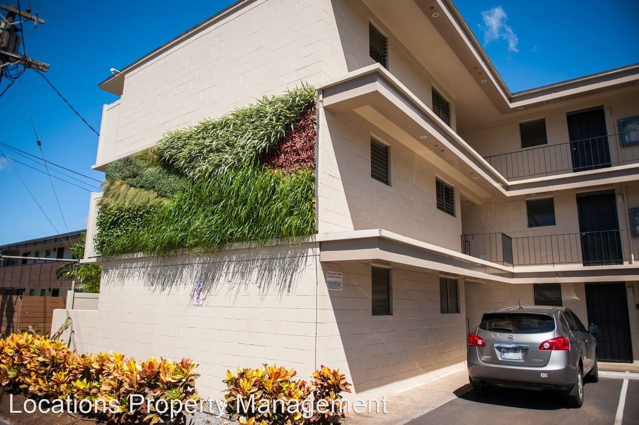 CLOSE to UH Manoa 1BR, 1BATH, Small YARD....1495 (Parking