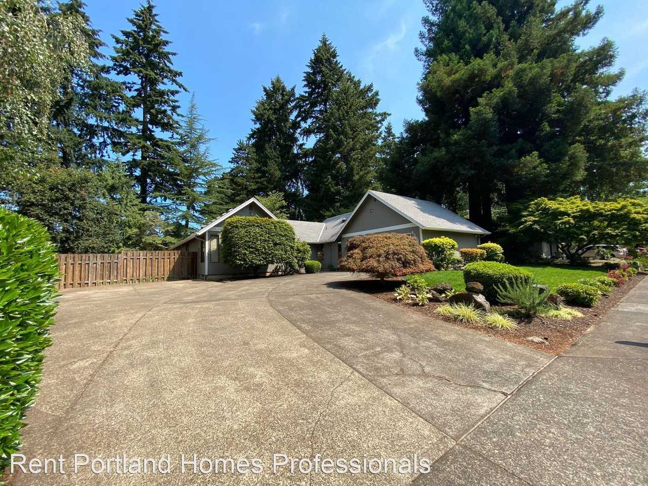 4261 Chapman Way - Photo 2 of 28