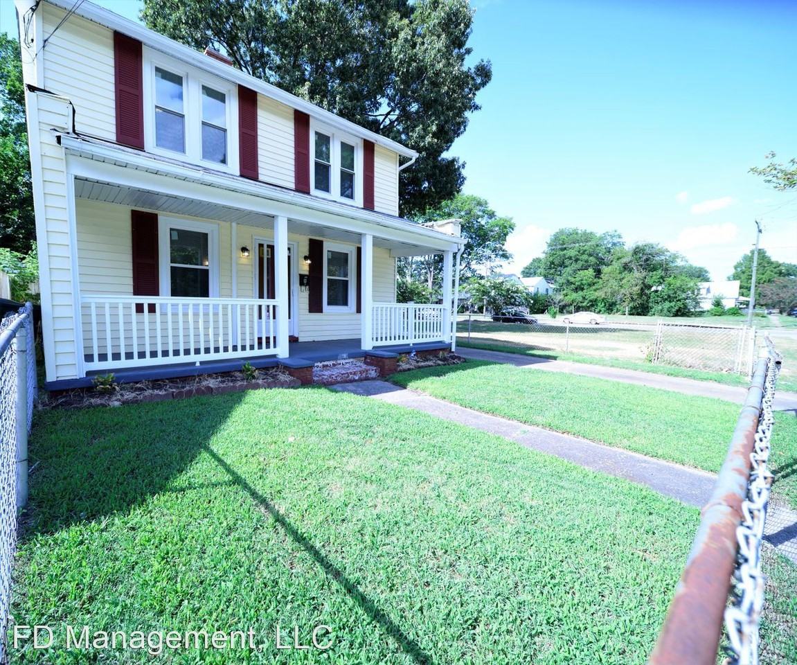 759 32nd St - Photo 2 of 13