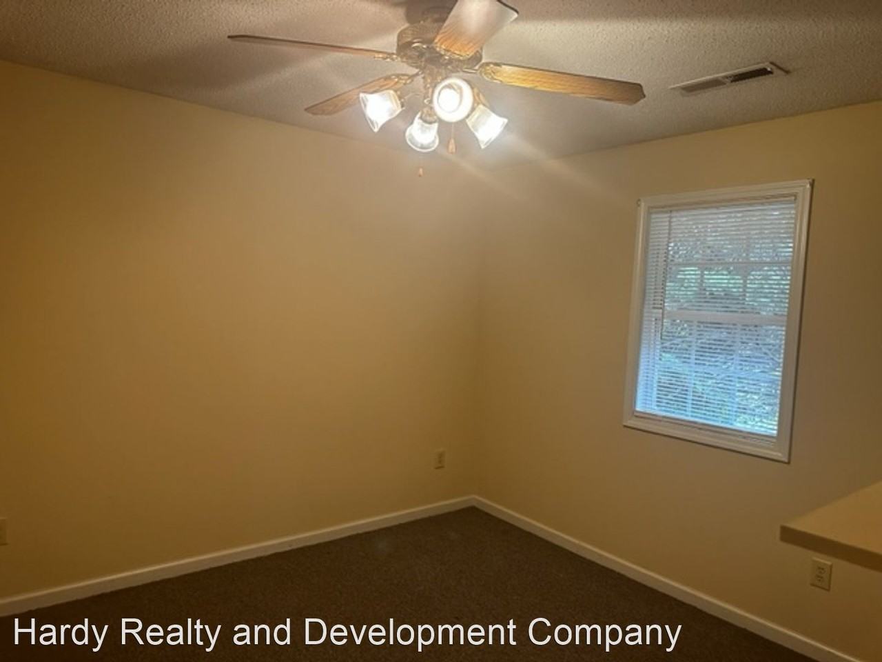504 A-F & 508 A-F Valley Drive - Photo 3 of 4