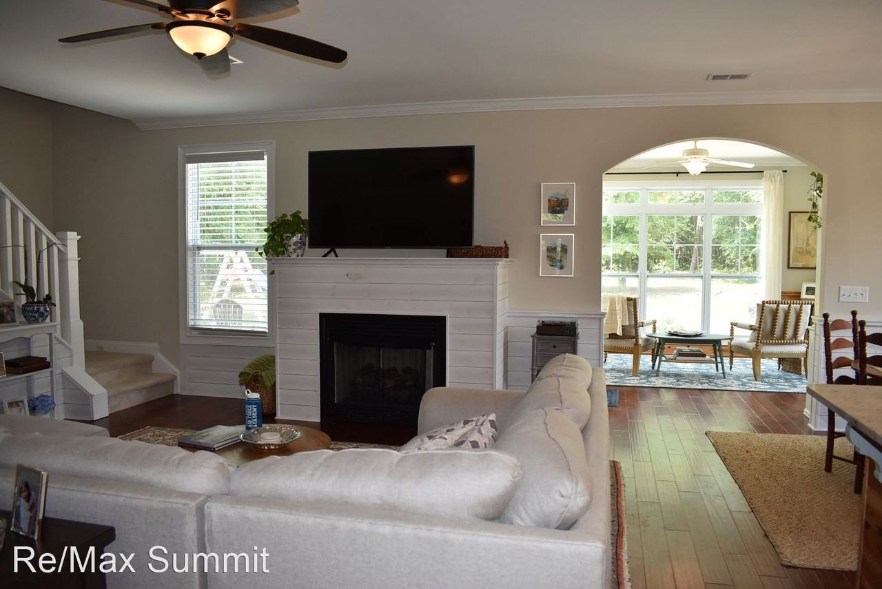 2070 Sans Souci Rd - Photo 3 of 45