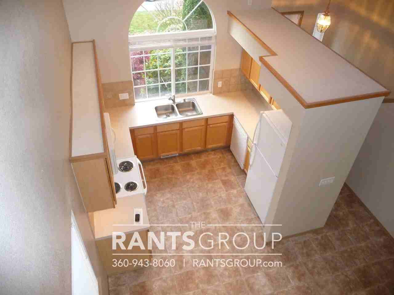 1620 Quasar Way Ne - Photo 3 of 11