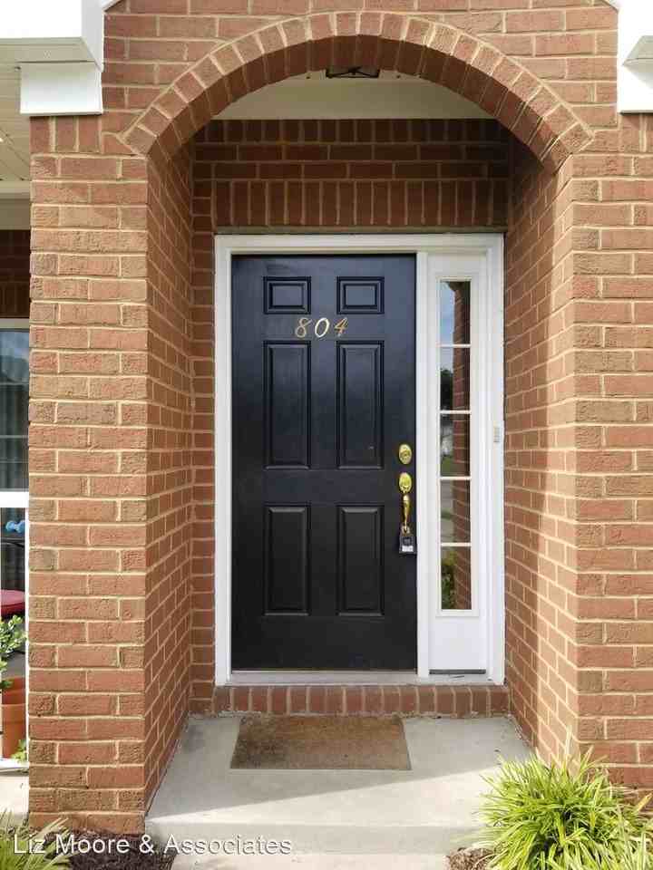 804 Rustads Cir - Photo 2 of 21