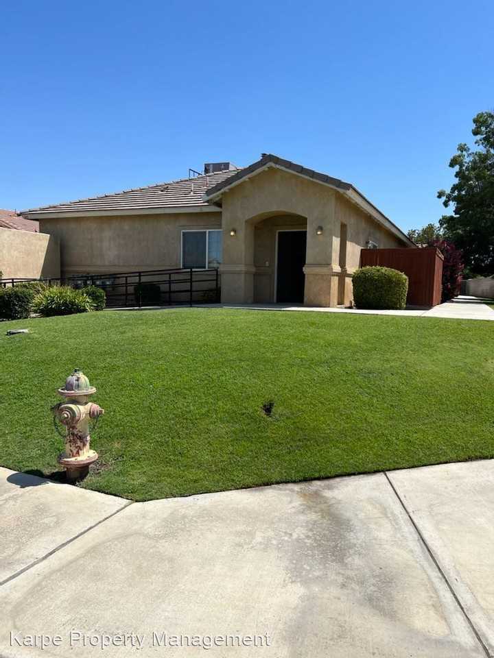 3112 PARK MEADOWS DRIVE Apartments 3112 Park Meadows Dr, Oildale, CA