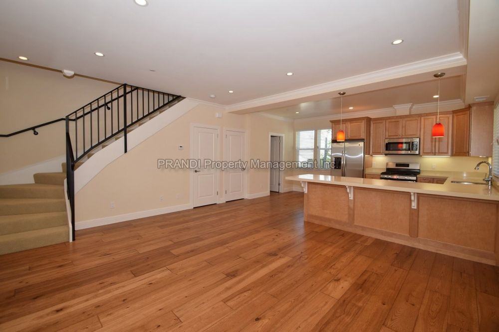 1148 Mission Ave - Photo 2 of 17