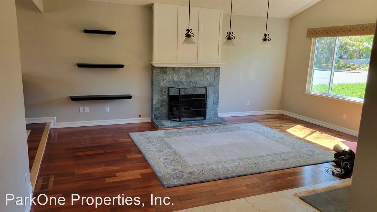 2094 Stratton Rd - Photo 3 of 20