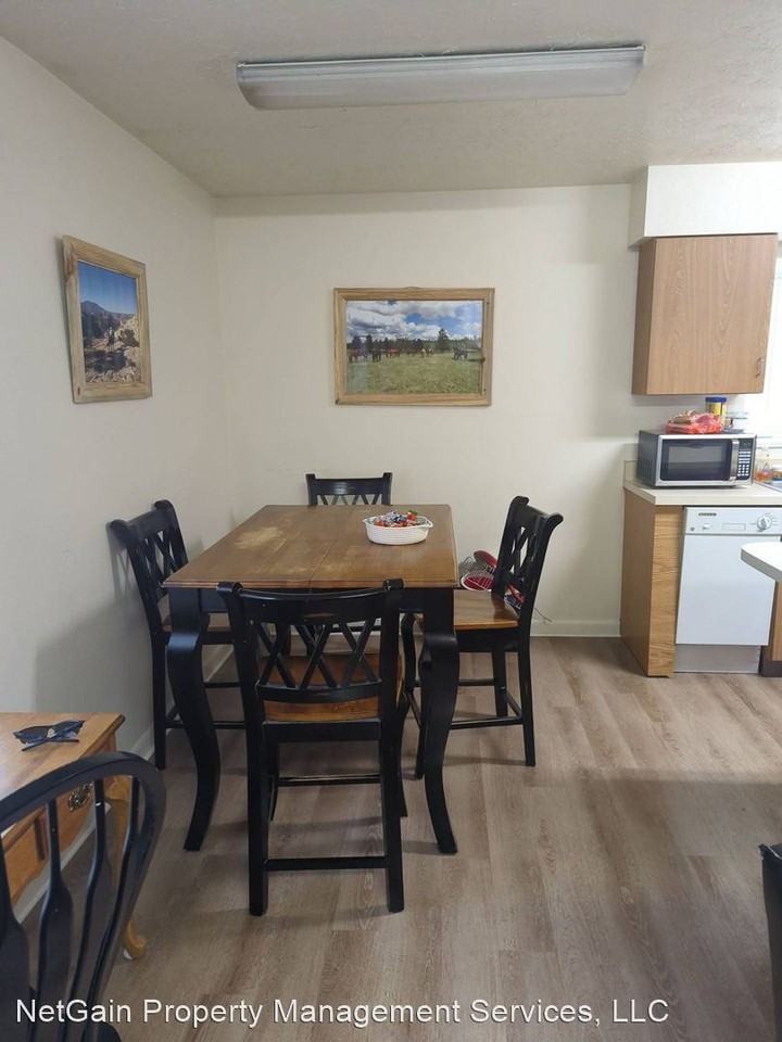 492 S 75 W - Photo 2 of 5