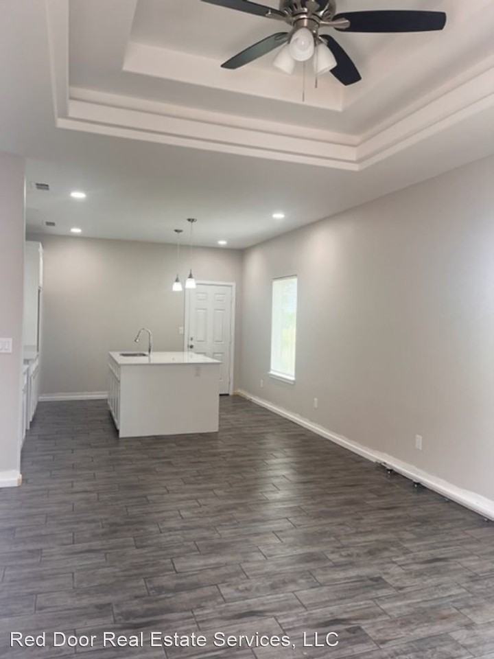 1308 Yankton - Photo 3 of 8