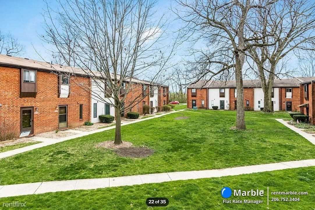 104 Lancelot Ln - Photo 3 of 12