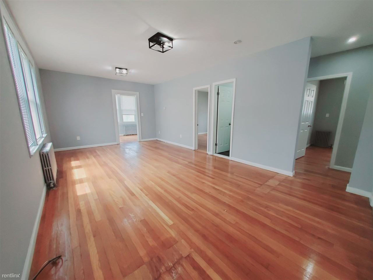 164 Wardwell St - Photo 2 of 8