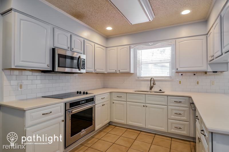 11403 Scott Mill Rd - Photo 2 of 16