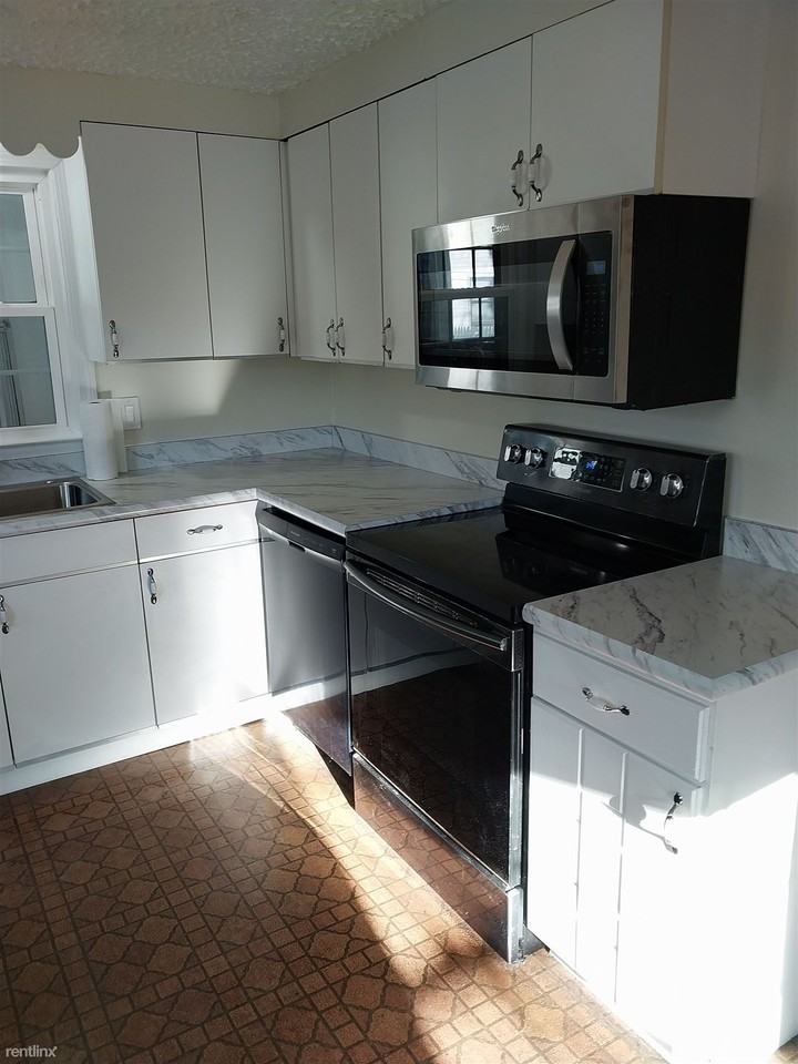 902 Plymouth St - Photo 3 of 45
