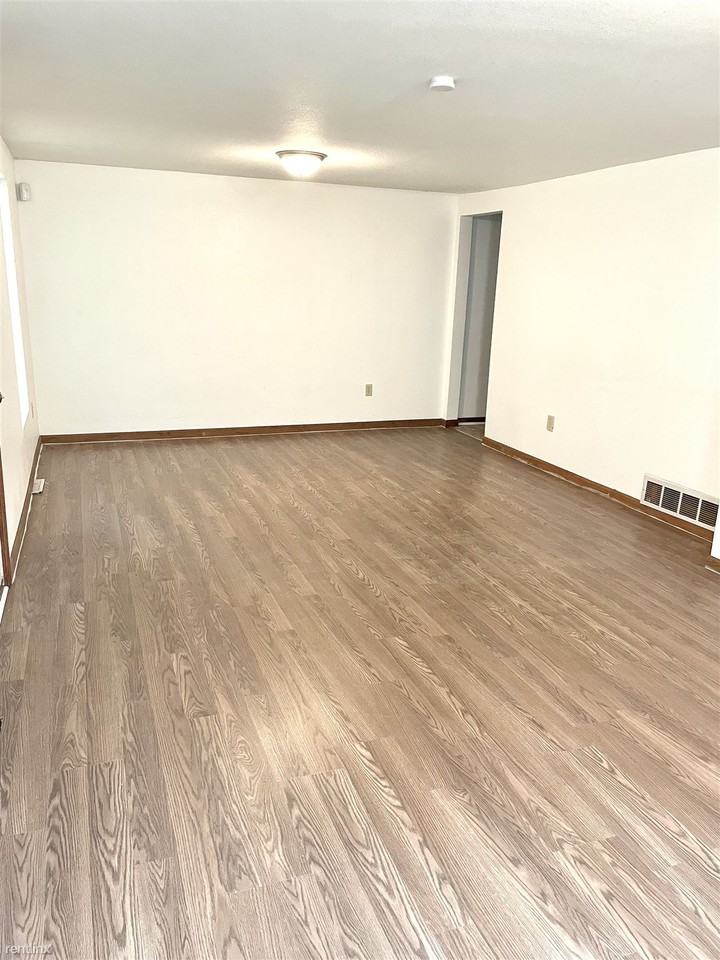 129 N Oxford Ave - Photo 2 of 13