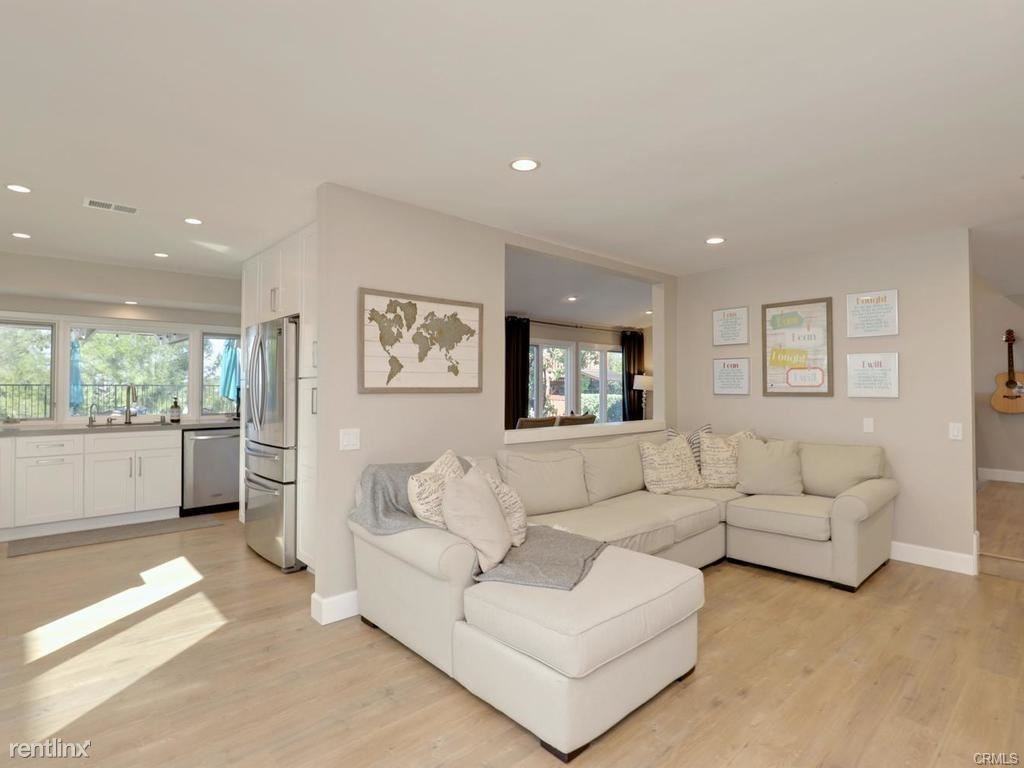 28315 Gitano - Photo 2 of 11
