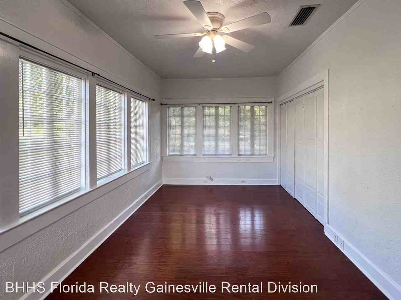 5961 Avenue E - Photo 2 of 29