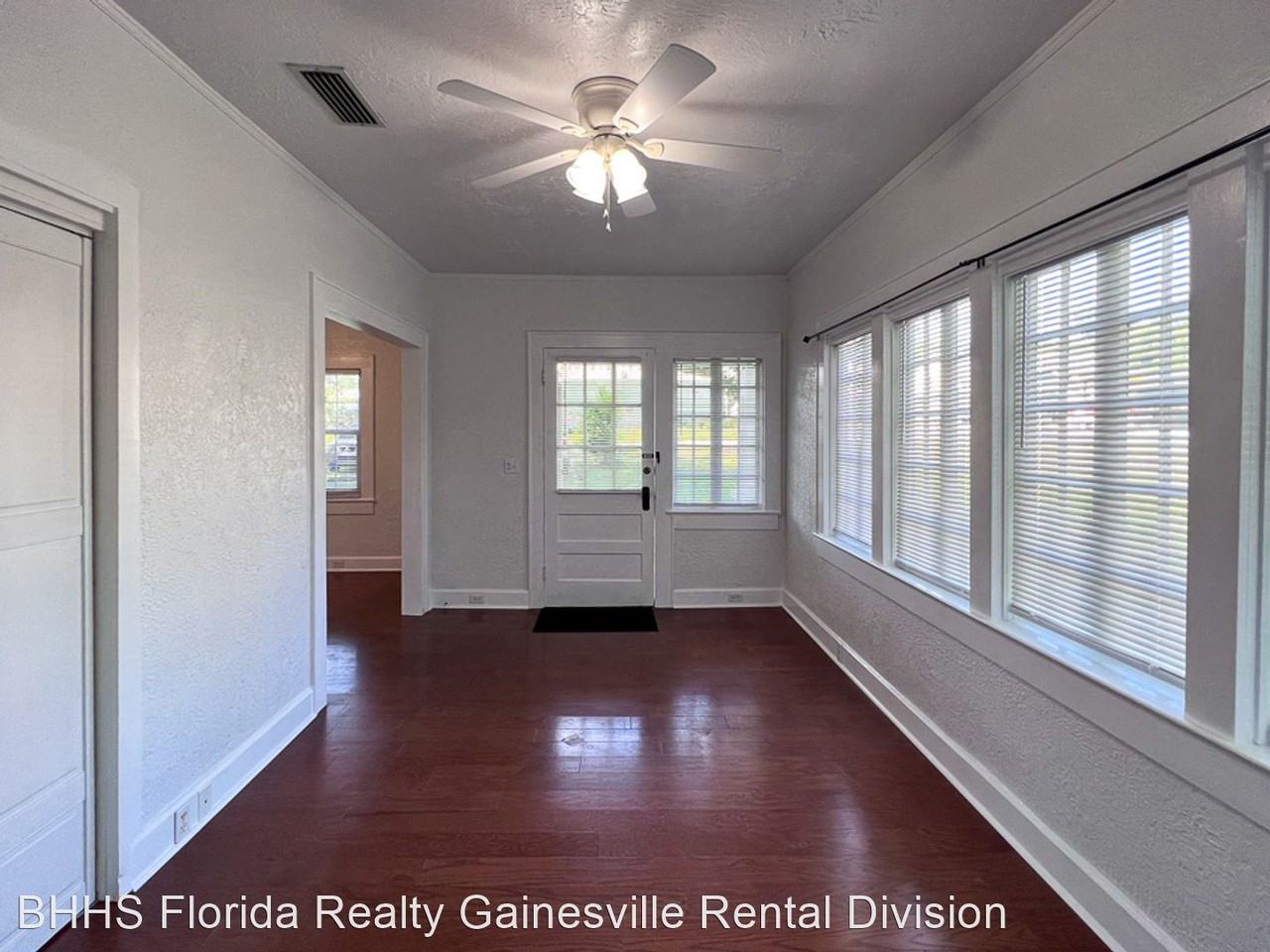 5961 Avenue E - Photo 3 of 29