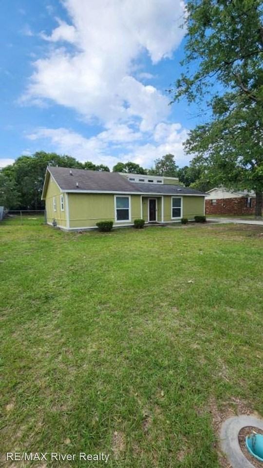 2627 Teakwood Dr - Photo 2 of 13