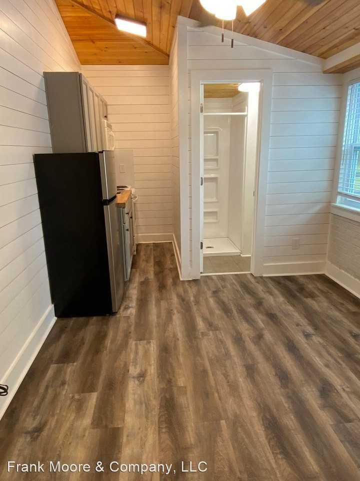 631 Hampton St #C - Photo 3 of 16