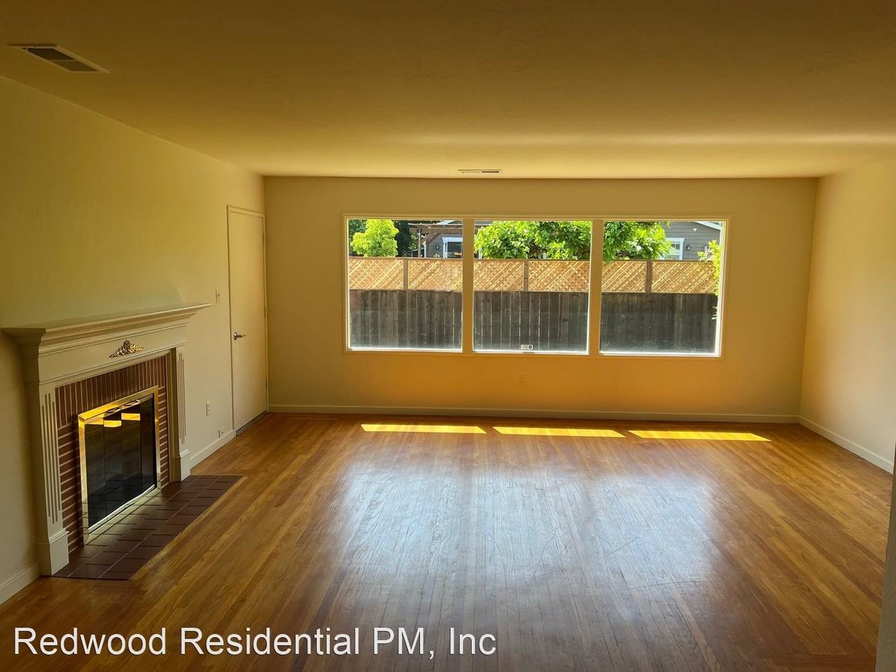 2182 Siesta Ln - Photo 2 of 23