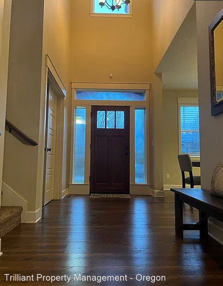 1711 Aldine Dr Ne - Photo 3 of 19