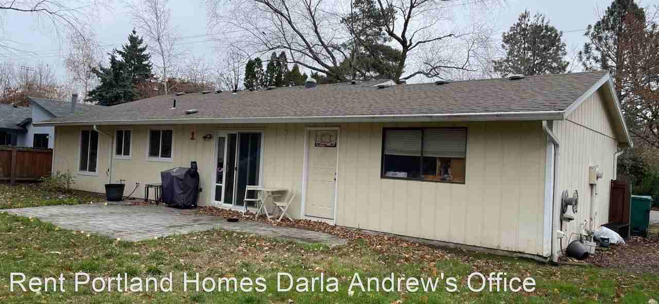 10085 Sw 130th Ave - Photo 2 of 2