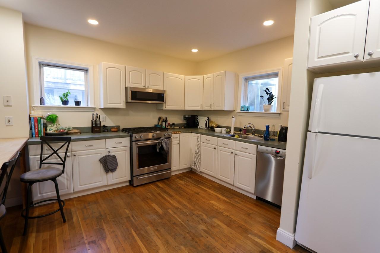 1 Jay Street Pl - Photo 2 of 13