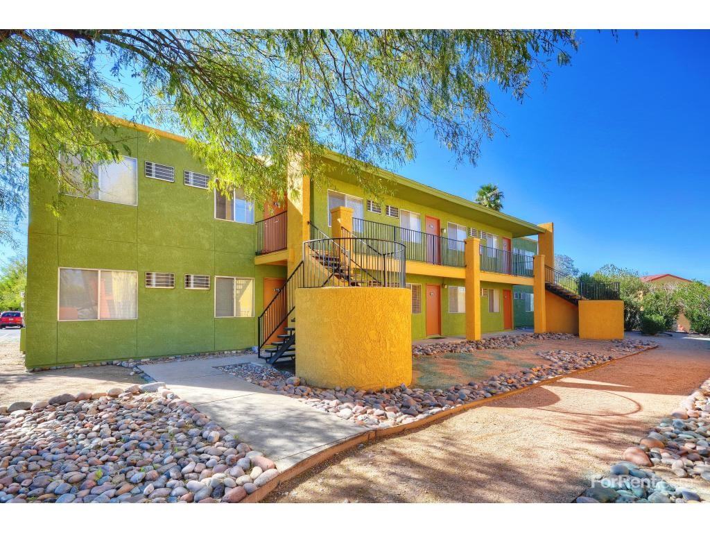 Pantano Crossing Apartments - Photo 2 of 11