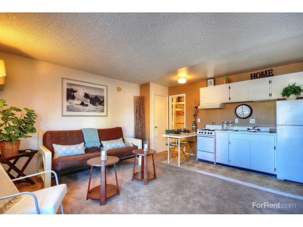 Pantano Crossing Apartments - Photo 3 of 11